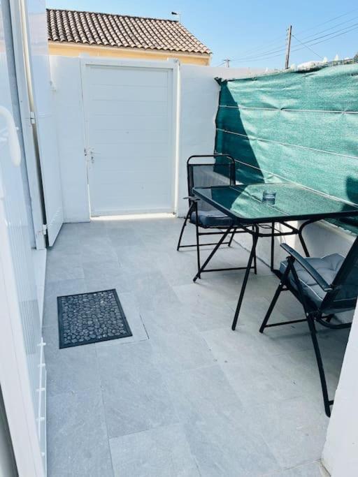 Joli Petit Studio Cosy Marignane Exterior photo